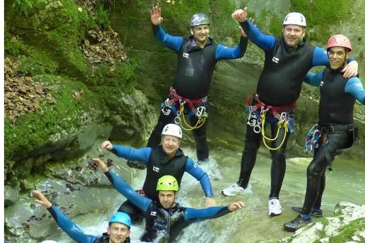 13. CANYONING